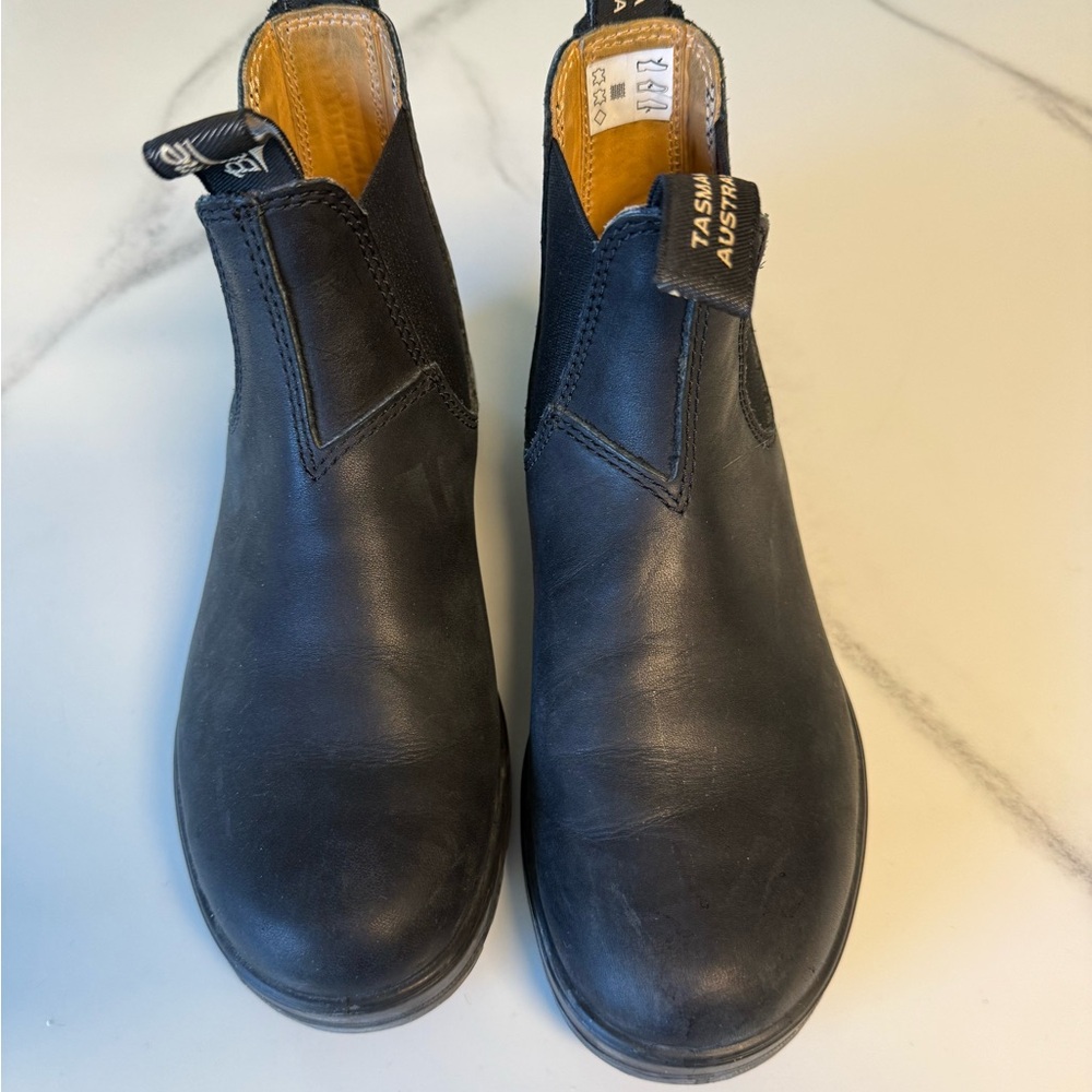 Blundstone Black Leather Chelsea Boots